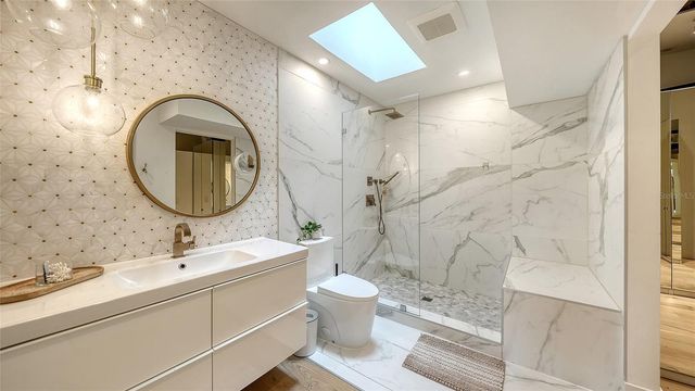 1372 LANDINGS POINT 28, Sarasota, FL 34231