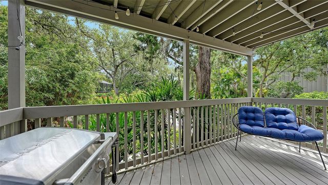 1372 LANDINGS POINT 28, Sarasota, FL 34231