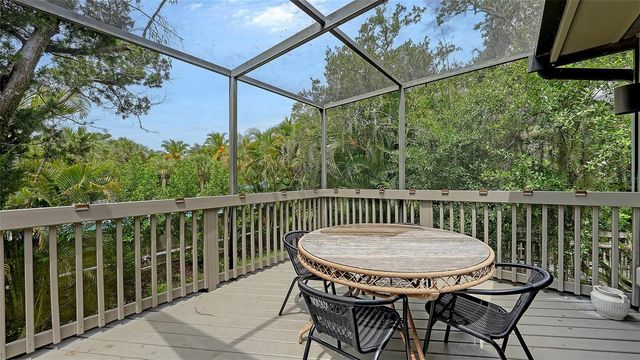 1372 LANDINGS POINT 28, Sarasota, FL 34231