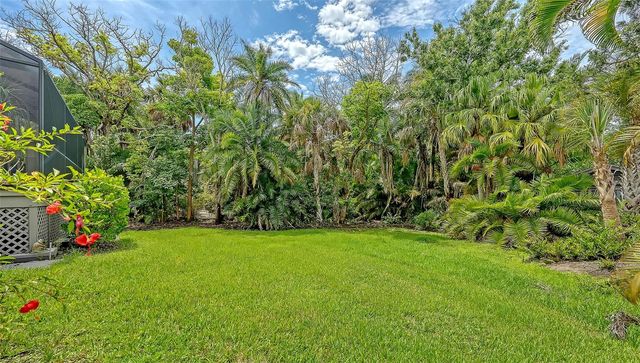 1372 LANDINGS POINT 28, Sarasota, FL 34231