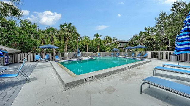 1372 LANDINGS POINT 28, Sarasota, FL 34231