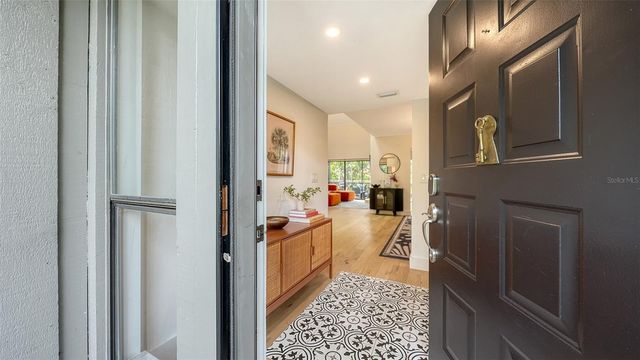 1372 LANDINGS POINT 28, Sarasota, FL 34231