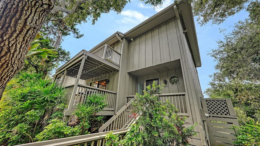1372 LANDINGS POINT 28, Sarasota, FL 34231