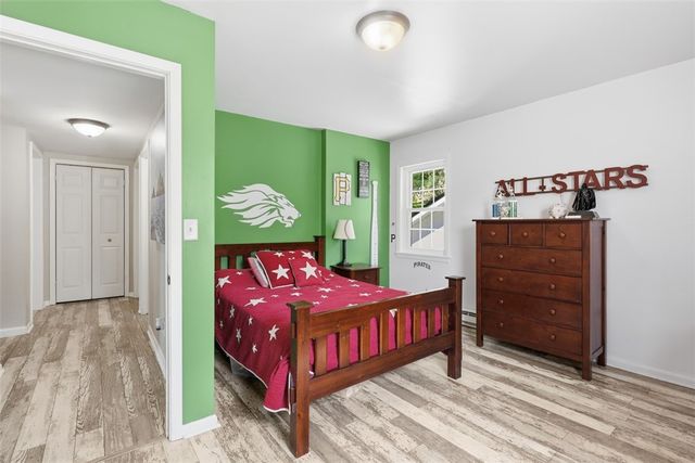 300 Magnolia St, South Fayette, PA 15082