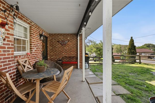300 Magnolia St, South Fayette, PA 15082