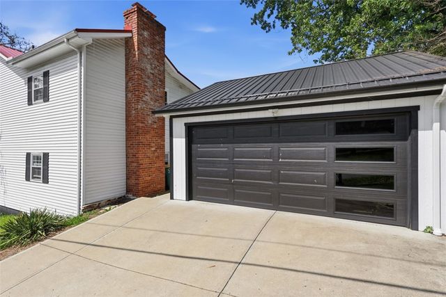 300 Magnolia St, South Fayette, PA 15082