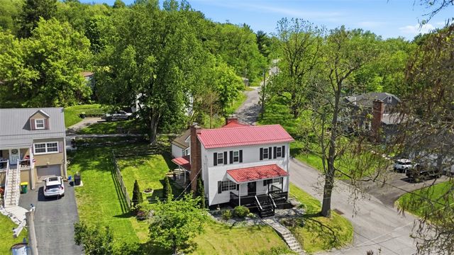 300 Magnolia St, South Fayette, PA 15082