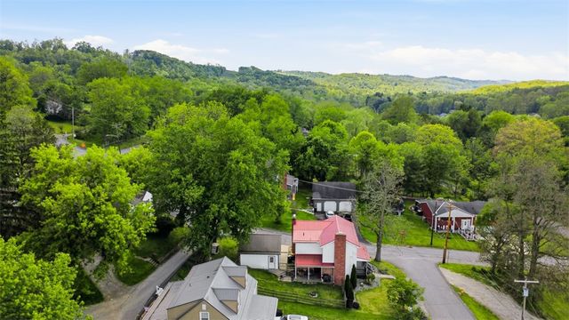 300 Magnolia St, South Fayette, PA 15082