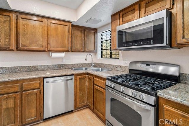 42718 Coolcrest Drive, Lake Hughes, CA 93532