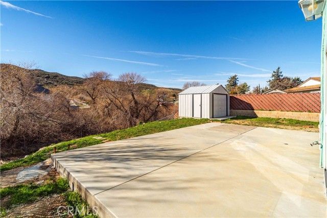 42718 Coolcrest Drive, Lake Hughes, CA 93532