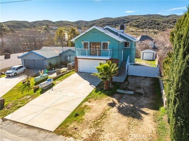 42718 Coolcrest Drive, Lake Hughes, CA 93532