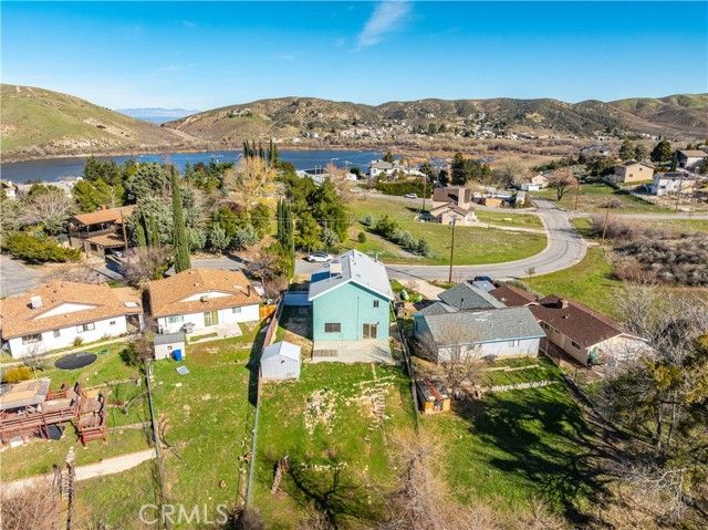 42718 Coolcrest Drive, Lake Hughes, CA 93532