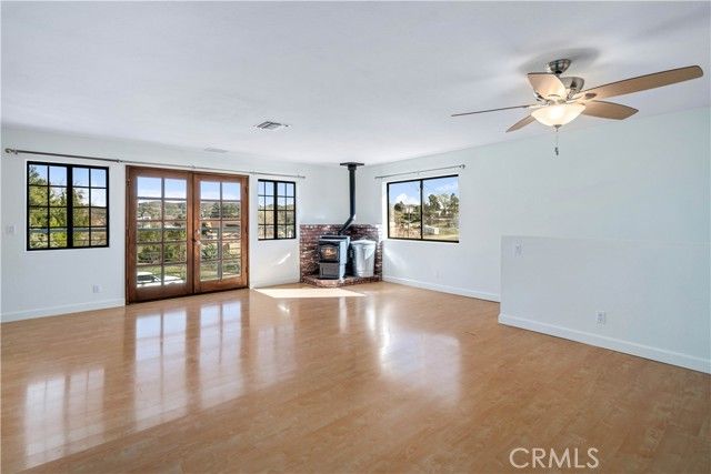 42718 Coolcrest Drive, Lake Hughes, CA 93532