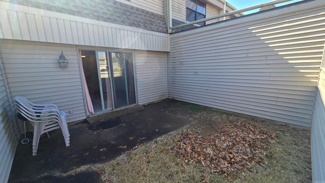 135 Hillview Dr Apt 38, Fairfield Bay, AR 72088