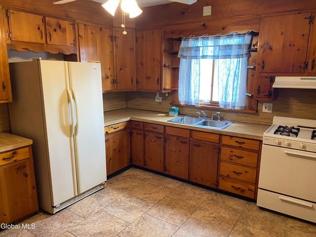 1414 Chrisler Avenue, Schenectady, NY 12303