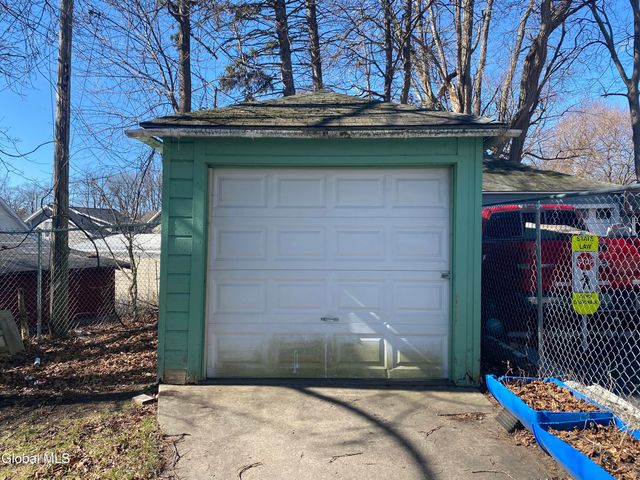 1414 Chrisler Avenue, Schenectady, NY 12303