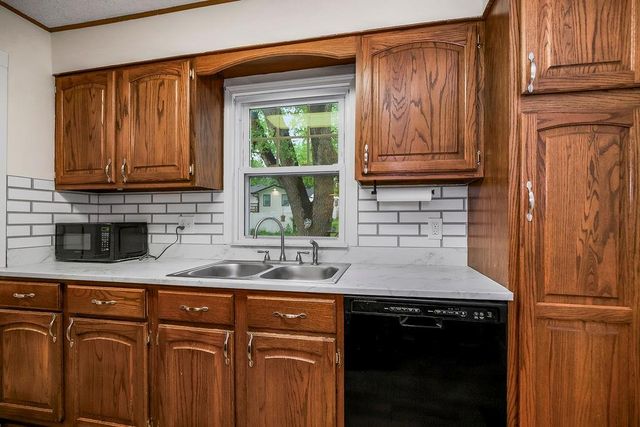 3216 S Hardy Avenue, Independence, MO 64052