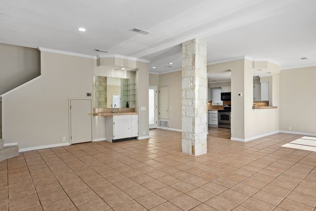 805 Loop 534, Kerrville, TX 78028