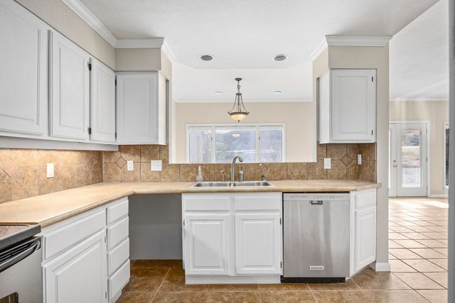 805 Loop 534, Kerrville, TX 78028