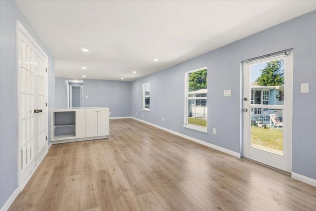 47 Tangerine Avenue, Fort Pierce, FL 34982