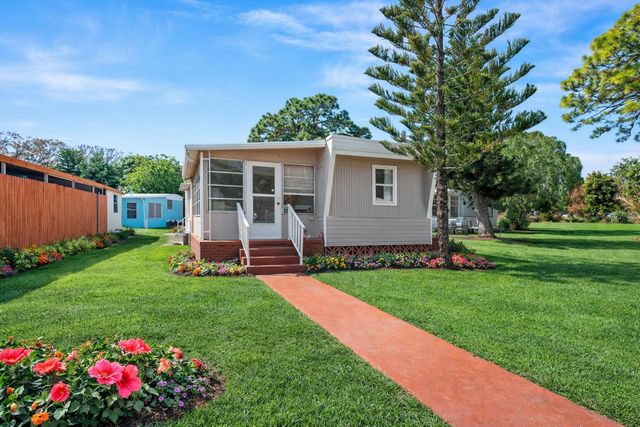 47 Tangerine Avenue, Fort Pierce, FL 34982