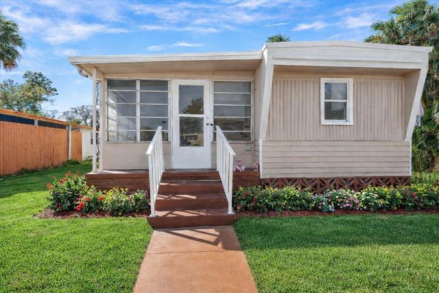 47 Tangerine Avenue, Fort Pierce, FL 34982