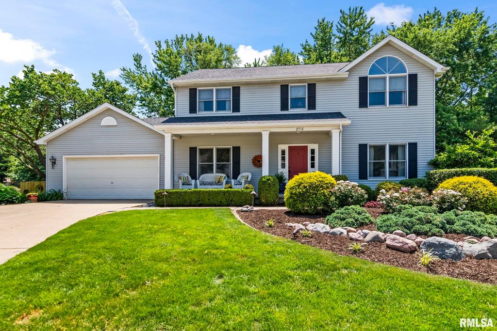 2716 Meadow Pointe Drive, Springfield, IL 62702