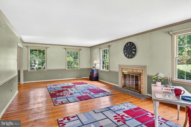 10 JOBS LN, Newark, DE 19711