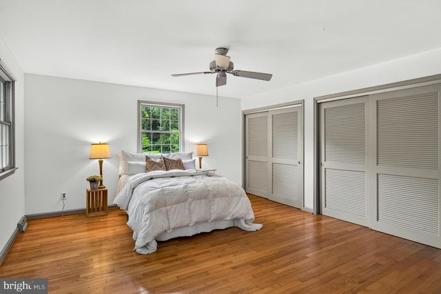 10 JOBS LN, Newark, DE 19711