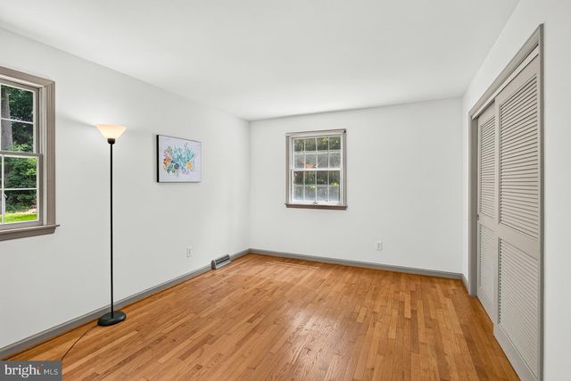 10 JOBS LN, Newark, DE 19711