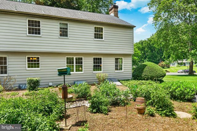 10 JOBS LN, Newark, DE 19711