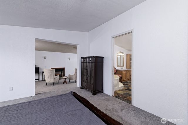 221 E Little Bear Lane, Shelton, WA 98584