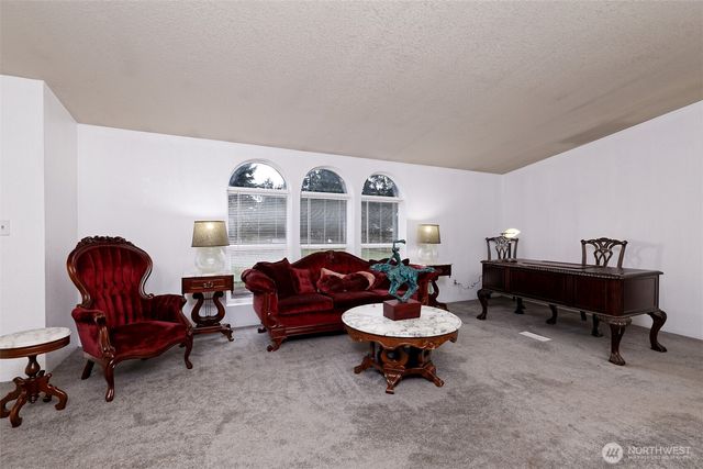 221 E Little Bear Lane, Shelton, WA 98584