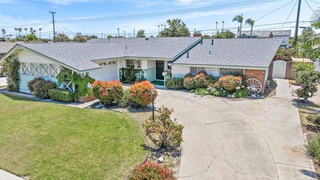 8822 Lola Avenue, Anaheim, CA 92804