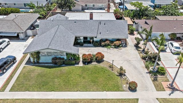 8822 Lola Avenue, Anaheim, CA 92804