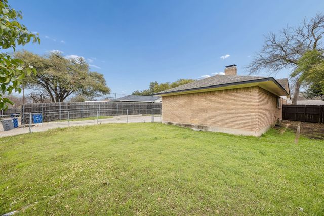 9007 Sweetwater Drive, Dallas, TX 75228