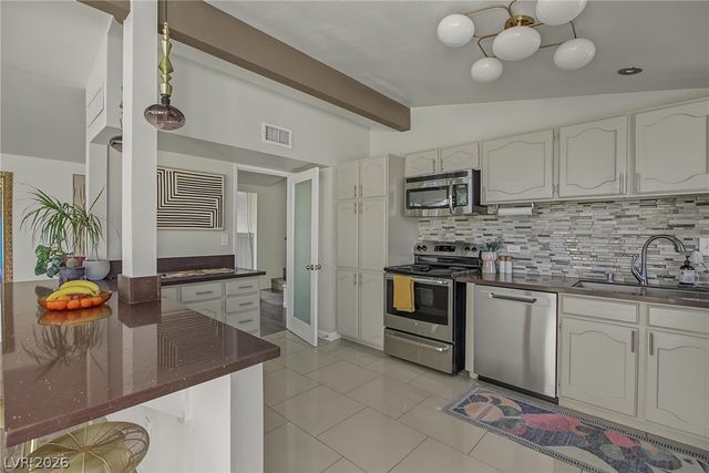 1663 Pawnee Drive, Las Vegas, NV 89169