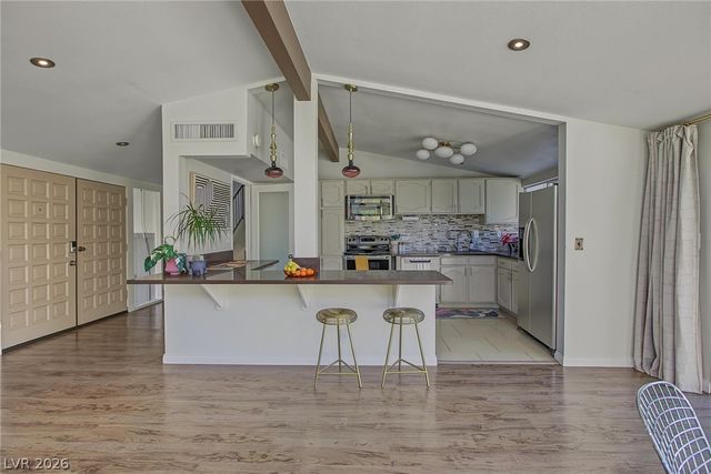 1663 Pawnee Drive, Las Vegas, NV 89169