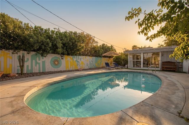1663 Pawnee Drive, Las Vegas, NV 89169