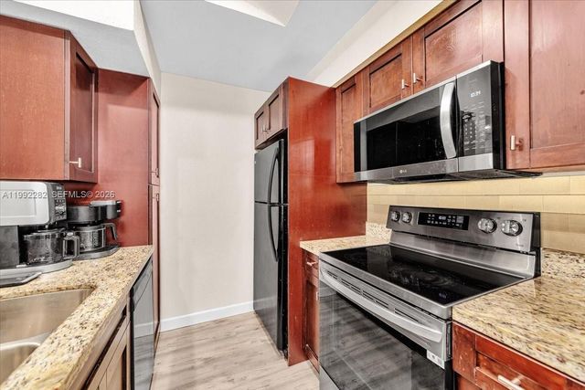 2796 S University Dr 2202, Davie, FL 33328