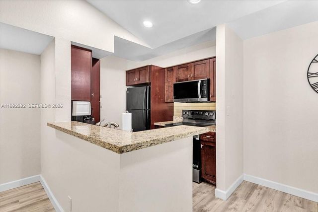 2796 S University Dr 2202, Davie, FL 33328