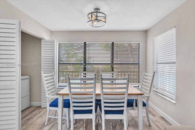 2796 S University Dr 2202, Davie, FL 33328