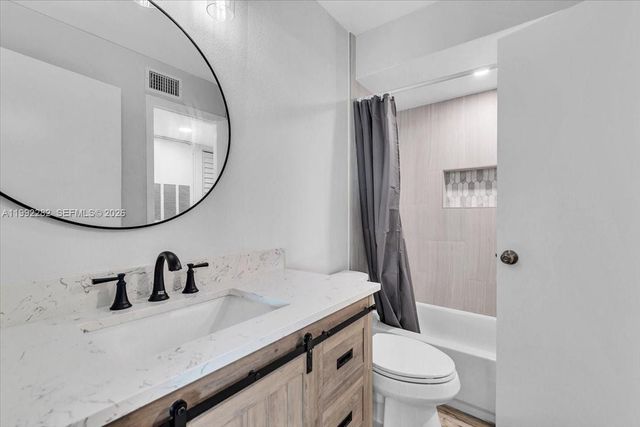 2796 S University Dr 2202, Davie, FL 33328