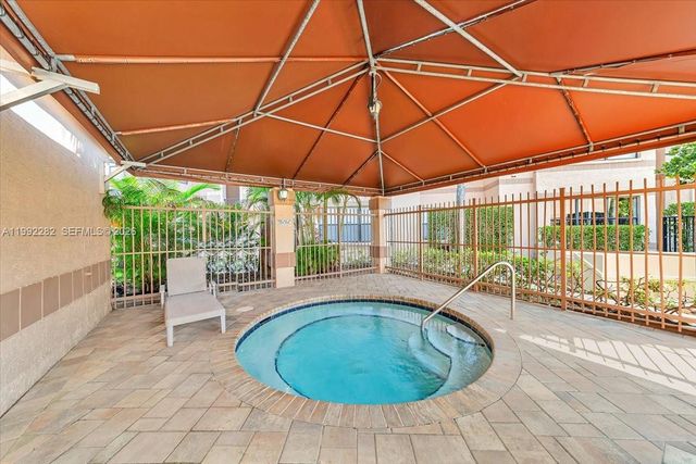 2796 S University Dr 2202, Davie, FL 33328