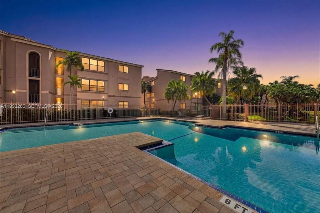 2796 S University Dr 2202, Davie, FL 33328