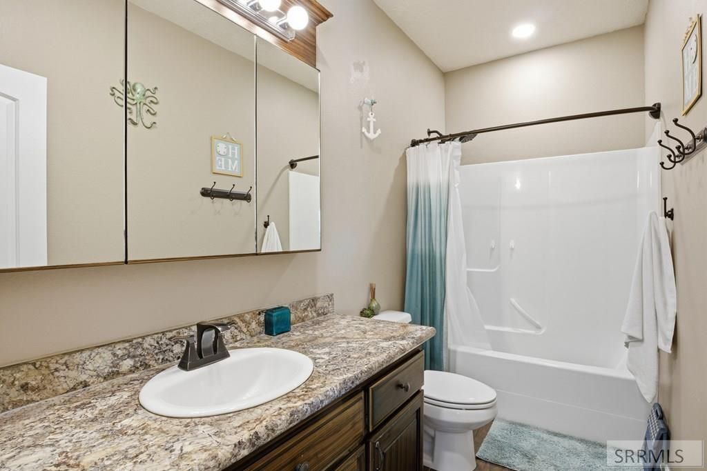 Image 15 of property listing at 3966 E 146 N, Rigby, ID 83442