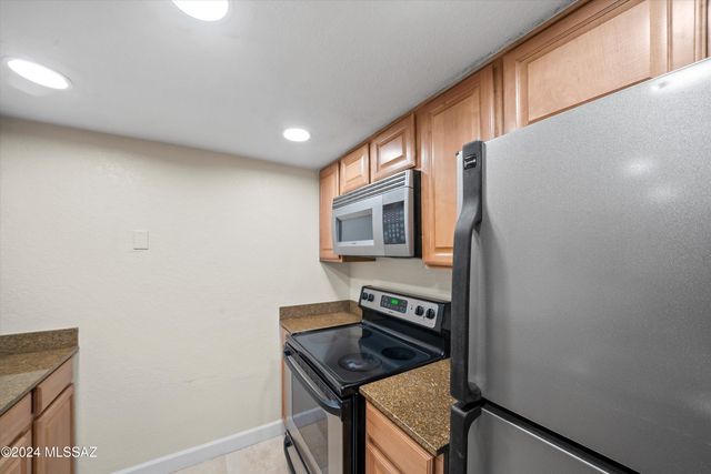 101 S Players Club Dr Apt 13103, Tucson, AZ 85745