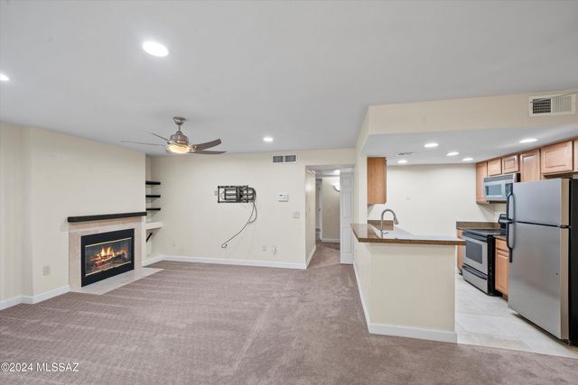 101 S Players Club Dr Apt 13103, Tucson, AZ 85745