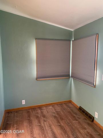 2803 S Missouri, Joplin, MO 64804