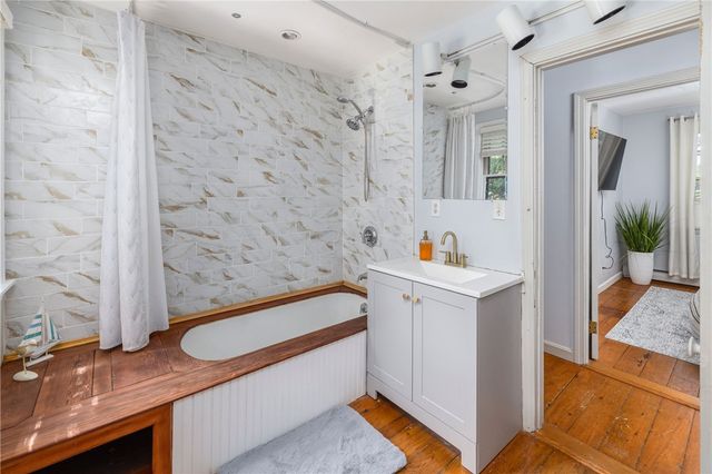 37 Concord Drive, Middletown, RI 02842